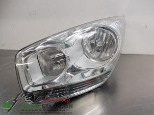Used Headlight, left Kia Venga 1.6 CVVT 16V Price on request offered by Kleine Staarman B.V. Autodemontage