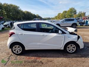 Used Box beam,right Hyundai i10 (B5) 1.0 12V Price on request offered by Kleine Staarman B.V. Autodemontage