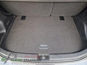 Used Floor panel load area Kia Venga 1.6 CVVT 16V Price on request offered by Kleine Staarman B.V. Autodemontage