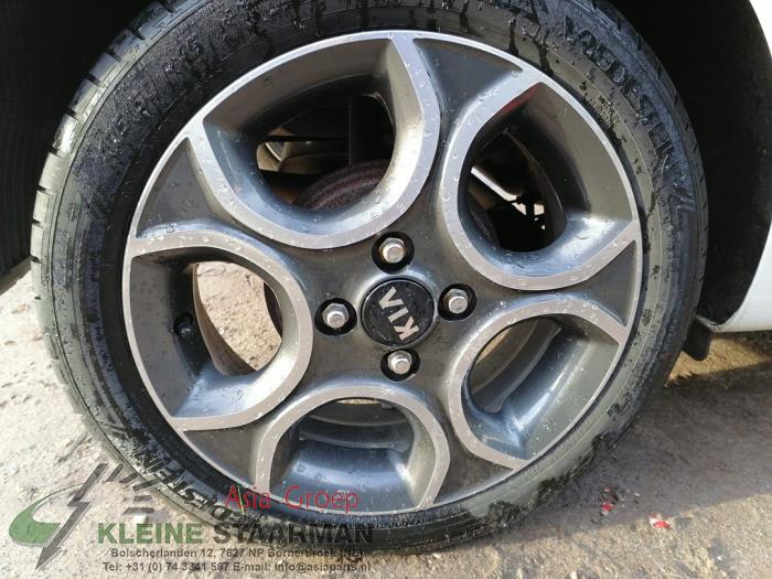 Set of wheels from a Kia Picanto (TA) 1.2 16V 2013