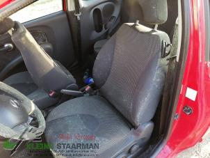 Gebrauchte Sitz links Nissan Micra (K12) 1.2 16V Preis auf Anfrage angeboten von Kleine Staarman B.V. Autodemontage