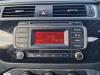 Radio/Lecteur CD d'un Kia Rio III (UB), 2011 / 2017 1.2 CVVT 16V, Berline avec hayon arrière, Essence, 1.248cc, 62kW (84pk), FWD, G4LA, 2011-09 / 2017-12 2016