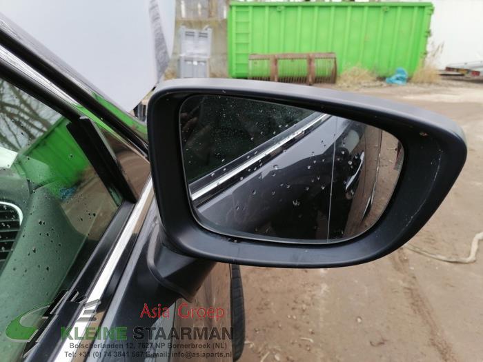 Außenspiegel rechts van een Mazda 6 SportBreak (GJ/GH/GL) 2.2 SkyActiv-D 150 16V 2015