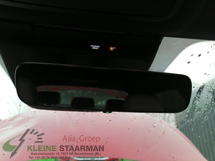 Rear view mirror from a Mazda 6 (GJ/GH/GL) 2.2d SkyActiv-g i-eloop 16V 2018