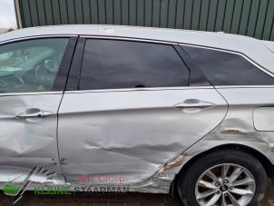 Used Rear door window 4-door, left Hyundai i40 CW (VFC) 1.7 CRDi 16V Price on request offered by Kleine Staarman B.V. Autodemontage