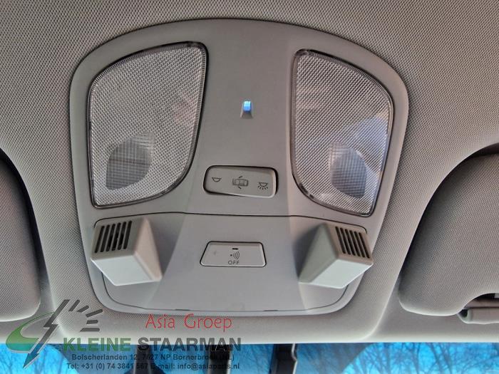 Interior lighting, front from a Hyundai i40 CW (VFC) 1.7 CRDi 16V 2016