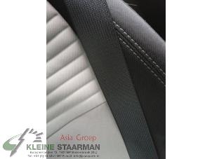 Usados Cinturón de seguridad izquierda delante Toyota Yaris III (P13) 1.5 16V Hybrid Precio de solicitud ofrecido por Kleine Staarman B.V. Autodemontage