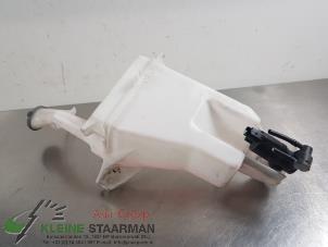 Used Front windscreen washer reservoir Nissan Note (E12) 1.2 DIG-S 98 Price € 42,35 Inclusive VAT offered by Kleine Staarman B.V. Autodemontage