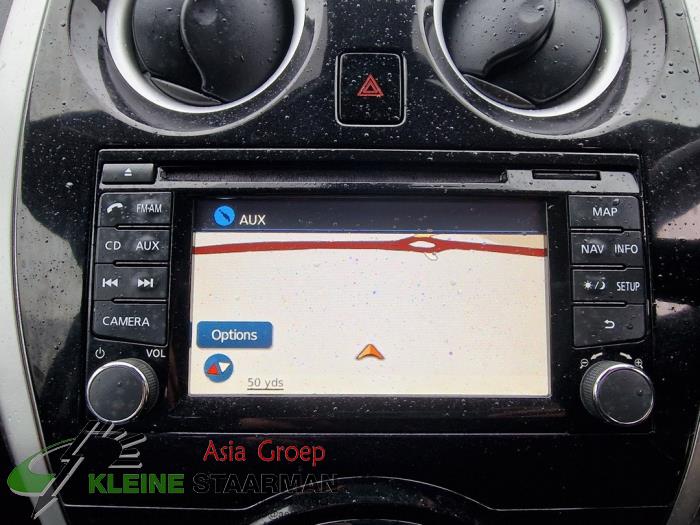 Navigation system from a Nissan Note (E12) 1.2 DIG-S 98 2015