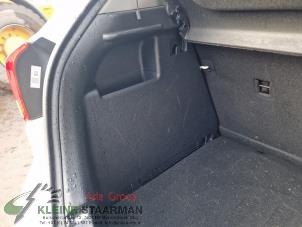 Gebrauchte Kofferraum Verkleidung links Kia Rio IV (YB) 1.2 MPI 16V Preis auf Anfrage angeboten von Kleine Staarman B.V. Autodemontage