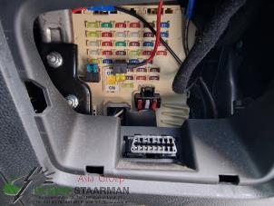 Usados Caja de fusibles Hyundai i40 (VFA) 1.7 CRDi 16V Precio de solicitud ofrecido por Kleine Staarman B.V. Autodemontage