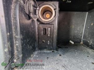 Used AUX / USB connection Hyundai i40 (VFA) 1.7 CRDi 16V Price on request offered by Kleine Staarman B.V. Autodemontage