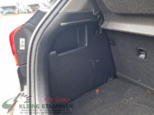 Gebrauchte Kofferraum Verkleidung links Kia Rio IV (YB) 1.0i T-GDi 100 12V Preis auf Anfrage angeboten von Kleine Staarman B.V. Autodemontage