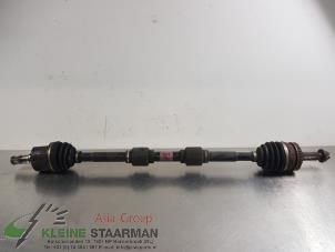 Used Front drive shaft, right Hyundai i40 (VFA) 1.7 CRDi 16V Price on request offered by Kleine Staarman B.V. Autodemontage