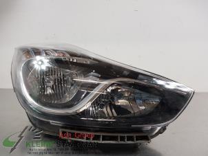 Used Headlight, right Hyundai iX20 (JC) 1.4i 16V Price on request offered by Kleine Staarman B.V. Autodemontage