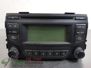 Używane Radioodtwarzacz CD Hyundai iX20 (JC) 1.4i 16V Cena na żądanie oferowane przez Kleine Staarman B.V. Autodemontage