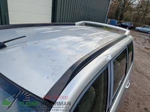 Used Roof rail, left Nissan X-Trail (T30) 2.2 dCi 16V 4x4 Price on request offered by Kleine Staarman B.V. Autodemontage