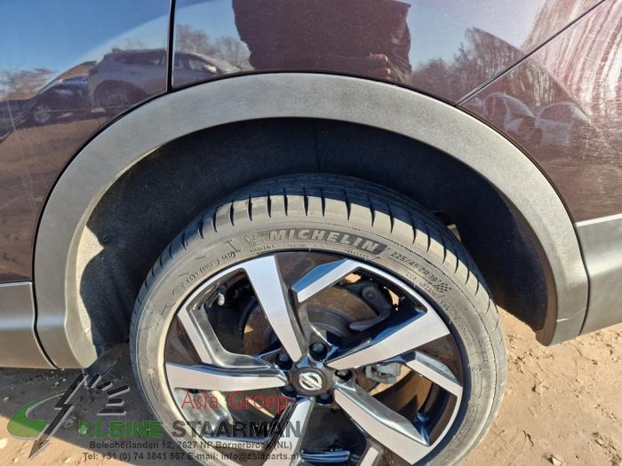 Wheel arch strip from a Nissan Qashqai (J11) 1.2 DIG-T 16V 2018