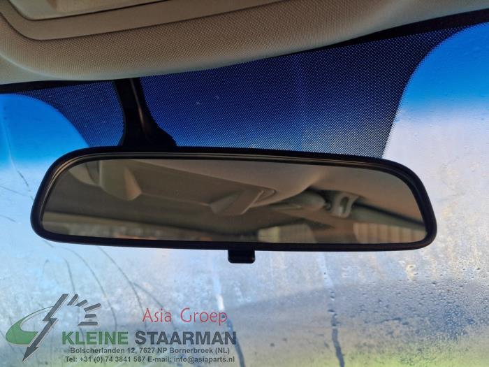 Rear view mirror from a Kia Sportage (SL) 1.7 CRDi 16V 4x2 2014