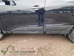 Used Side skirt, left Hyundai iX35 (LM) 1.7 CRDi 16V Price on request offered by Kleine Staarman B.V. Autodemontage