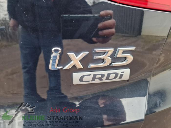 Mangueta derecha detrás de un Hyundai iX35 (LM) 1.7 CRDi 16V 2015