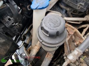 Used Power steering fluid reservoir Kia Sorento II (XM) 2.2 CRDi 16V VGT 4x4 Price on request offered by Kleine Staarman B.V. Autodemontage