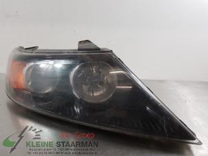 Used Headlight, right Kia Sorento II (XM) 2.2 CRDi 16V VGT 4x4 Price on request offered by Kleine Staarman B.V. Autodemontage