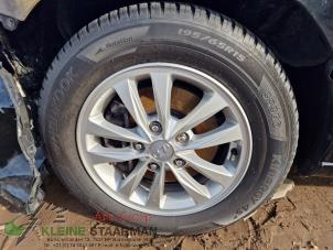 Gebrauchte Felgen Set + Reifen Hyundai i30 Wagon (PDEF5) 1.0 T-GDI 12V Preis auf Anfrage angeboten von Kleine Staarman B.V. Autodemontage