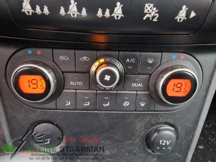 Heater control panel Nissan Qashqai 1.6 16V