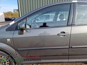 Used Door 4-door, front left Toyota Corolla Verso (R10/11) 1.6 16V VVT-i Price on request offered by Kleine Staarman B.V. Autodemontage