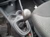Toyota Aygo (B10) 1.0 12V VVT-i Timonerie de changement de vitesse
