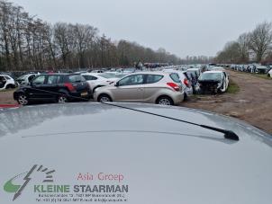 Used Antenna Nissan Note (E11) 1.6 16V Price on request offered by Kleine Staarman B.V. Autodemontage