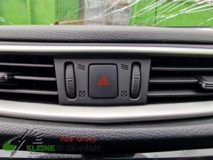 Used Panic lighting switch Nissan Qashqai (J11) 1.2 DIG-T 16V Price on request offered by Kleine Staarman B.V. Autodemontage