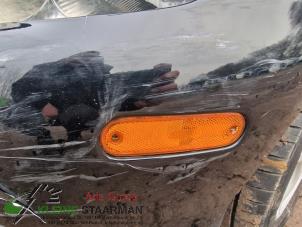 Używane Element odblaskowy zderzaka lewy przód Mazda MX-5 (NB18/35/8C) 1.6i 16V Cena na żądanie oferowane przez Kleine Staarman B.V. Autodemontage