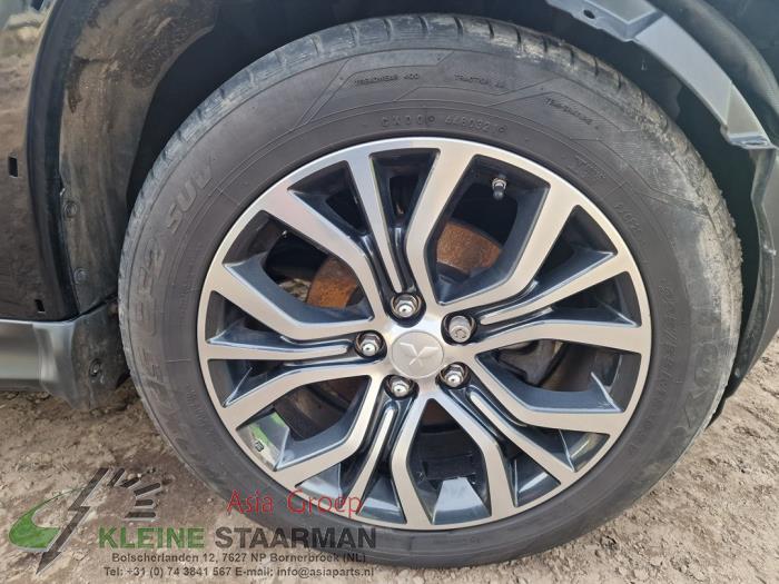 Set of wheels + tyres - Alloy MITSUBISHI