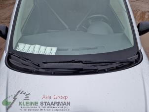 Used Cowl top grille Daihatsu Cuore (L251/271/276) 1.0 12V DVVT Price on request offered by Kleine Staarman B.V. Autodemontage