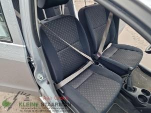 Gebrauchte Sitz rechts Daihatsu Cuore (L251/271/276) 1.0 12V DVVT Preis auf Anfrage angeboten von Kleine Staarman B.V. Autodemontage