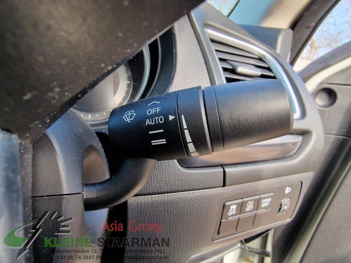 Wiper switch from a Mazda 6 (GJ/GH/GL) 2.2 SkyActiv-D 150 16V 2014