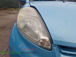 Used Headlight, right Daihatsu Sirion 2 (M3) 1.3 16V DVVT Price on request offered by Kleine Staarman B.V. Autodemontage