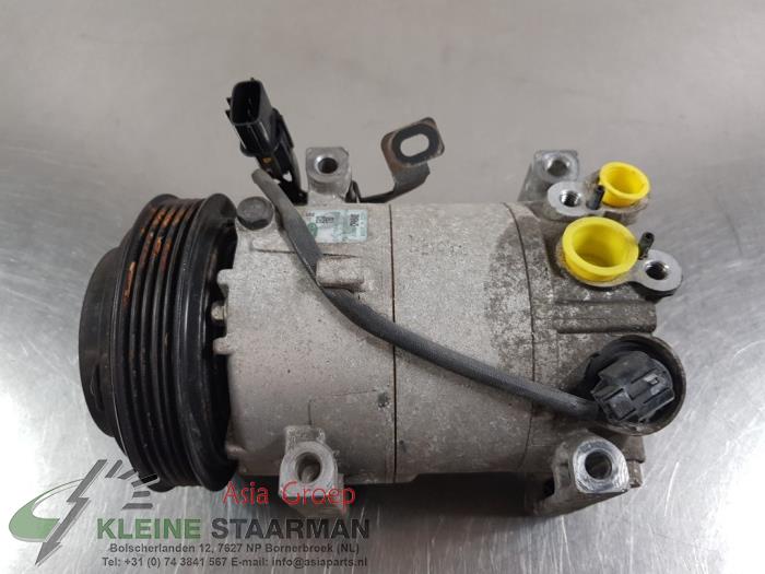 Air conditioning pump from a Kia Picanto (TA) 1.2 16V 2012