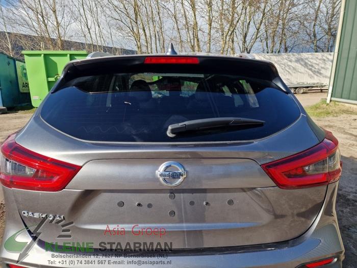 Tailgate from a Nissan Qashqai (J11) 1.3 DIG-T 140 16V 2019