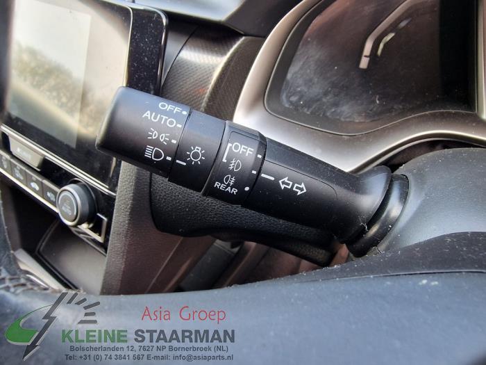 Commutateur feu clignotant d'un Honda Civic (FK6/7/8/9) 1.0i VTEC Turbo 12V 2018