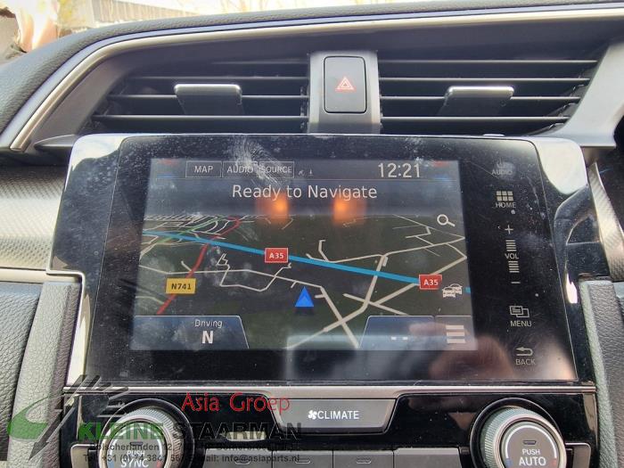 Navigation System van een Honda Civic (FK6/7/8/9) 1.0i VTEC Turbo 12V 2018