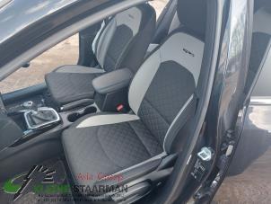 Gebrauchte Sitz links Kia Ceed (CDB5/CDBB) 1.4 T-GDI 16V Preis auf Anfrage angeboten von Kleine Staarman B.V. Autodemontage
