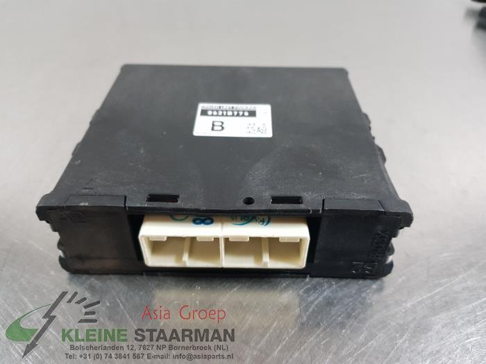 Parking brake module from a Mitsubishi Outlander (GF/GG) 2.4 16V PHEV 4x4 2018