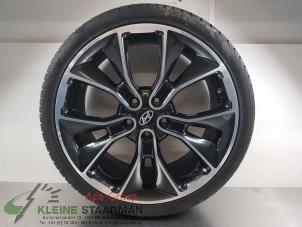 Used Wheel + tyre Hyundai i30 (PDEB5/PDEBB/PDEBD/PDEBE) 2.0 N Turbo 16V Performance Pack Price on request offered by Kleine Staarman B.V. Autodemontage