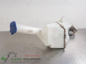Used Front windscreen washer reservoir Kia Venga 1.4 CVVT 16V Price € 42,35 Inclusive VAT offered by Kleine Staarman B.V. Autodemontage