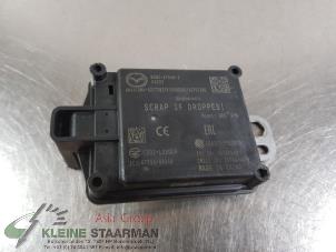 Usados Sensor ACC (distancia) Mazda CX-30 (DM) 2.0 e-SkyActiv X 186 16V Precio de solicitud ofrecido por Kleine Staarman B.V. Autodemontage
