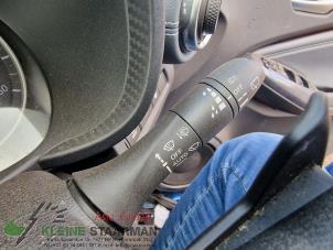 Usados Interruptor de limpiaparabrisas Nissan Juke (F16) 1.0 DIG-T 12V Precio de solicitud ofrecido por Kleine Staarman B.V. Autodemontage