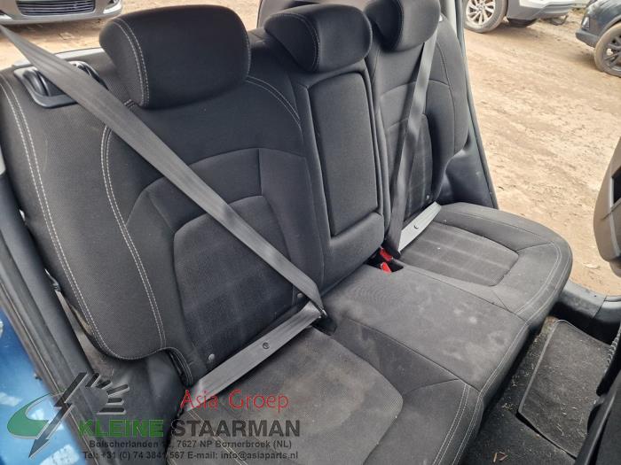 Cinturón de seguridad derecha detrás de un Kia Sportage (SL) 1.7 CRDi 16V 4x2 2015